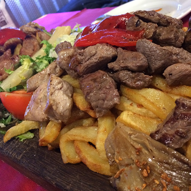 Tabla de carne para compartir en Oviedo